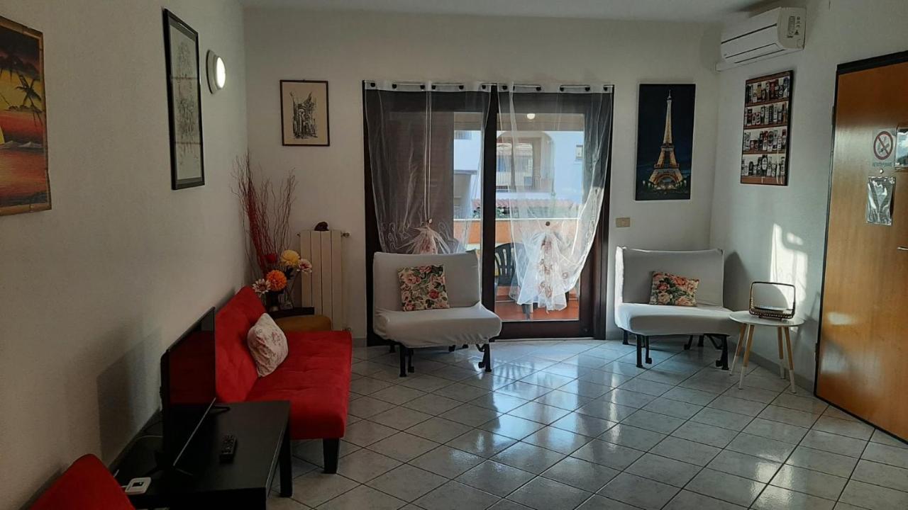 Pressi Aeroporto Costa Smeralda ออลเบีย ภายนอก รูปภาพ